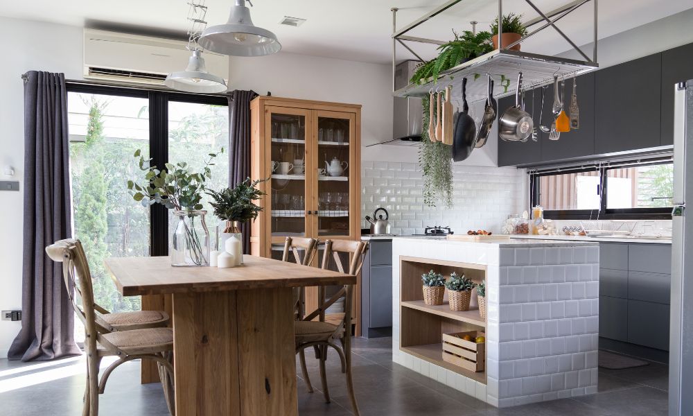 6 Reasons To Choose a Kitchen Table Instead of an Island
